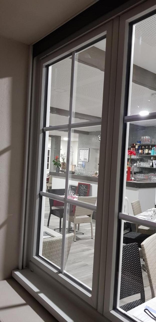 Le Merle Blanc Hotel *